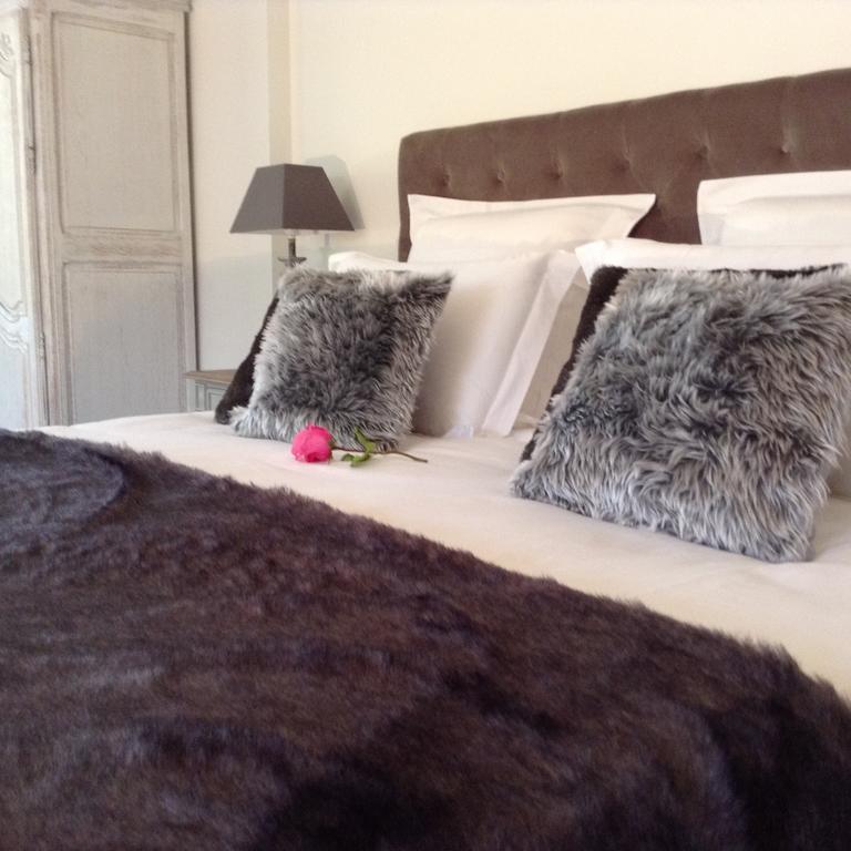 La Grange D'Aunis Bed and Breakfast Aigrefeuille-dʼAunis Kamer foto