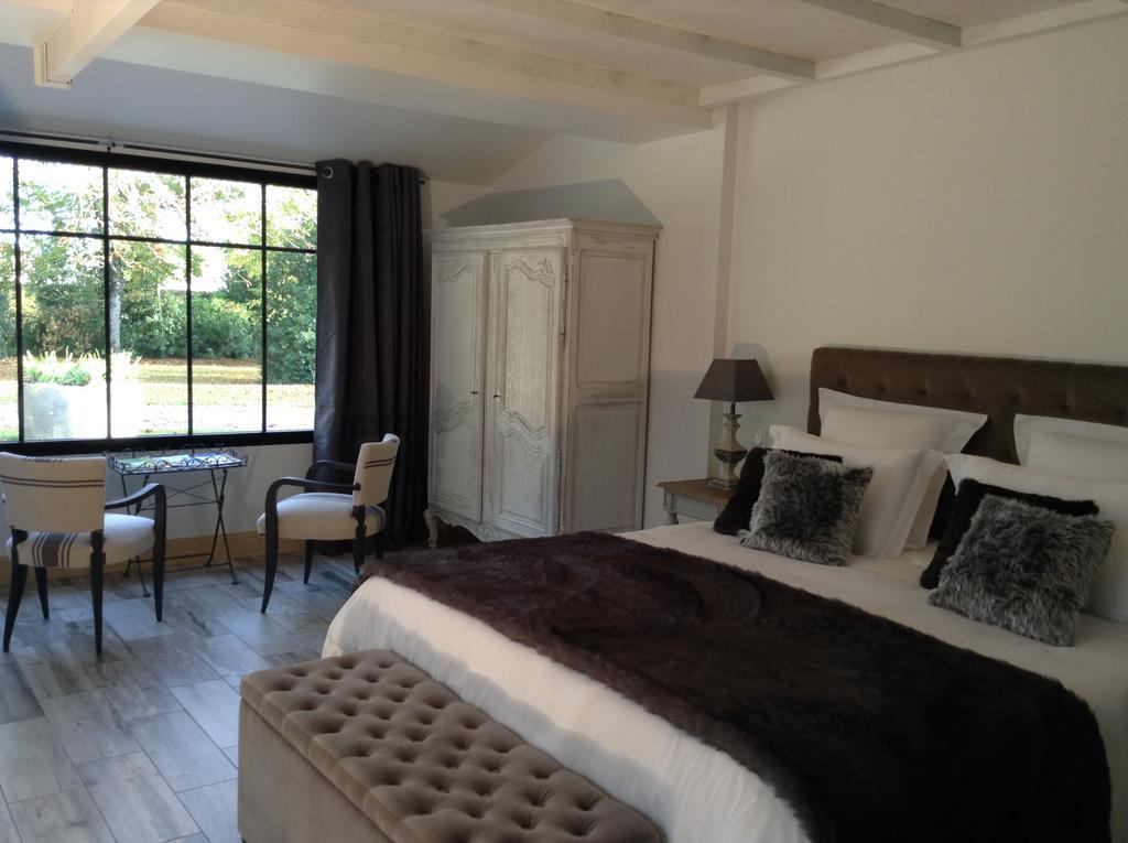 La Grange D'Aunis Bed and Breakfast Aigrefeuille-dʼAunis Kamer foto
